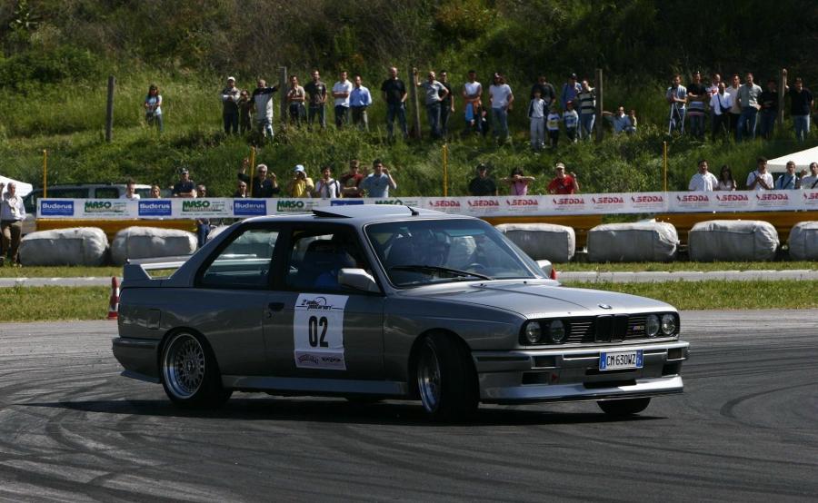  BMW M3 1989 года  (фото 24 из 28)